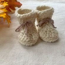 Load image into Gallery viewer, Sheepskin Slippers